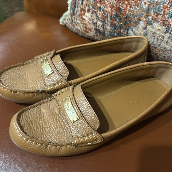 COACH Fredrica Loafer - Picture 2 of 5